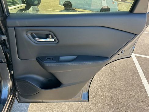 Certified 2025 Nissan Rogue SV image 46