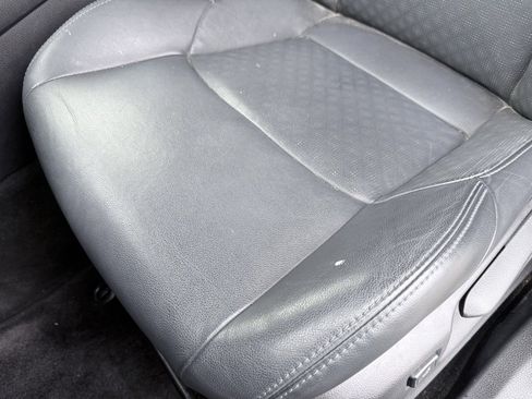 Used 2019 Toyota C-HR Limited image 22