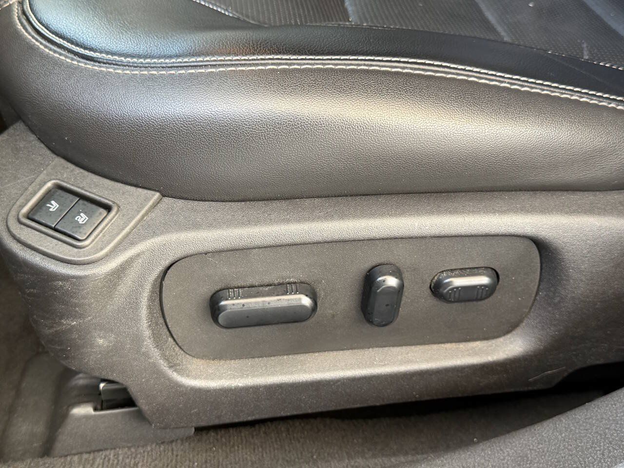 Used 2019 Ford Taurus Limited FWD image 5