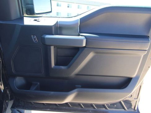 Used 2016 Ford F150 XLT w/ Equipment Group 302A Luxury image 40