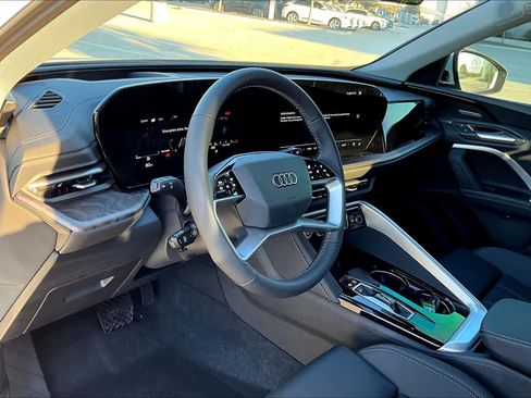 New 2025 Audi Q5 Premium Plus image 8