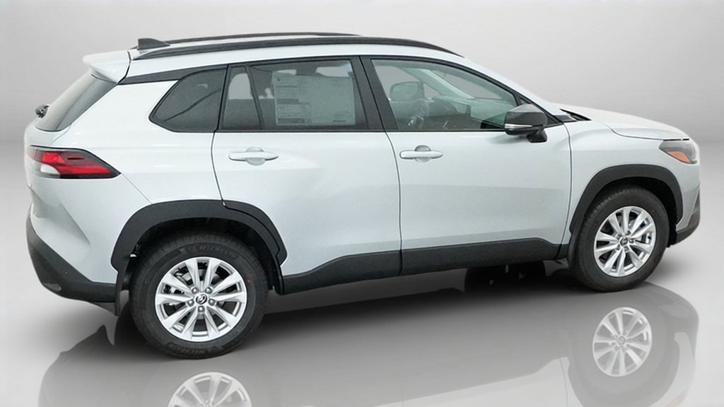 New 2026 Toyota Corolla Cross LE FWD image 8