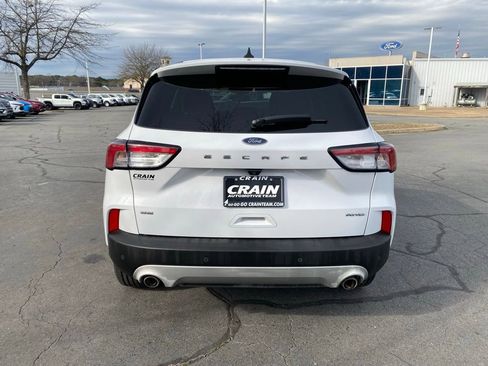 Certified 2021 Ford Escape SE image 6