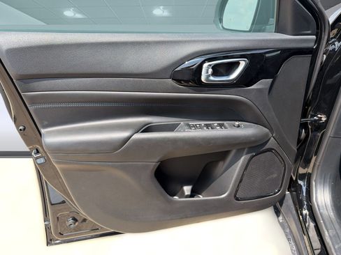 New 2026 Jeep Compass Latitude AWD/4WD image 13