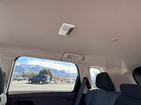 Used 2023 Nissan Rogue SV image 25