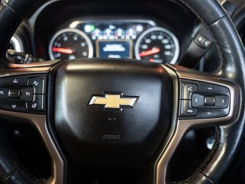 Used 2022 Chevrolet Silverado 2500 High Country w/ Technology Package image 16