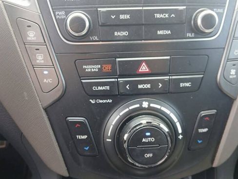Used 2019 Hyundai Santa Fe XL SE FWD image 13