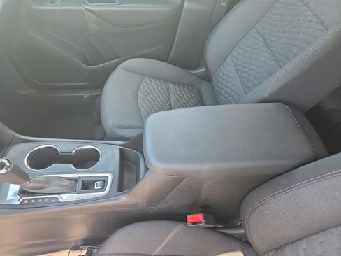 Used 2019 Chevrolet Equinox LT image 15