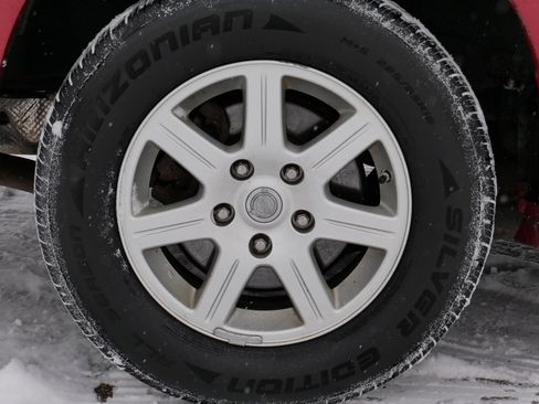 Used 2009 Chrysler Town & Country Touring w/ Heated Seat Group image 15