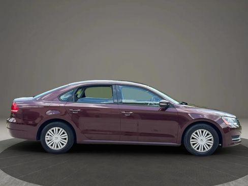 Used 2014 Volkswagen Passat 2.5 S FWD image 2