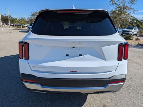 New 2026 Kia Sorento S w/ S Panoramic Sunroof Package FWD image 6