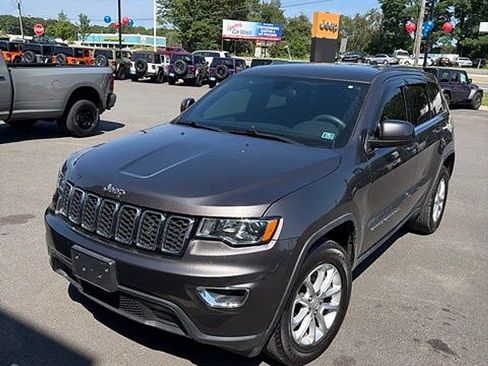 Used 2021 Jeep Grand Cherokee Laredo X AWD/4WD image 1