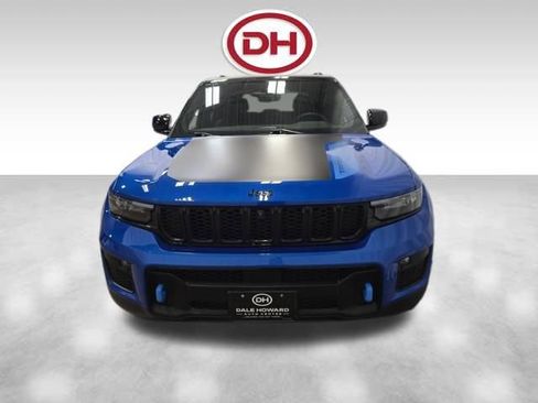 Used 2023 Jeep Grand Cherokee Trailhawk w/ Luxury Tech Group III image 15