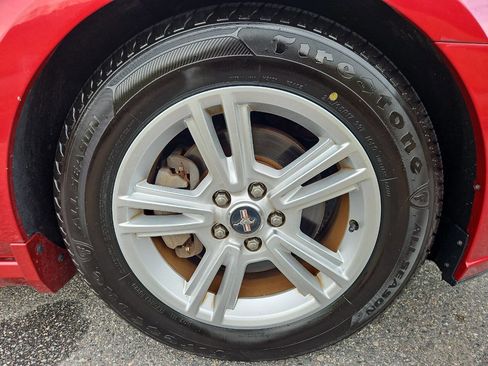 Used 2013 Ford Mustang Coupe image 24