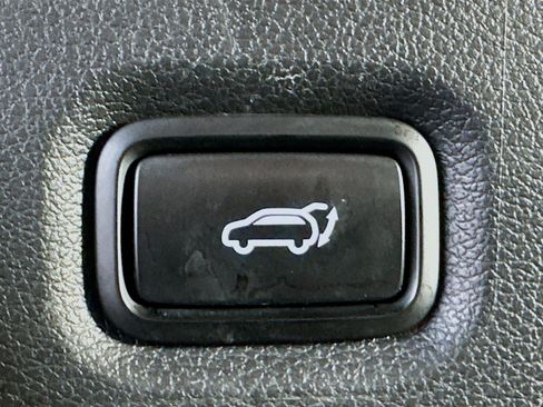 Used 2022 Hyundai Santa Fe SEL w/ Convenience Package FWD image 29