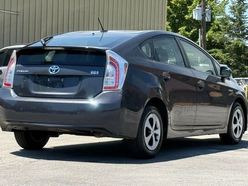 Used 2015 Toyota Prius Three FWD image 5