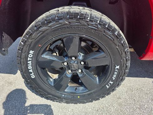 Used 2019 RAM 1500 Express w/ Express Value Package AWD/4WD image 21