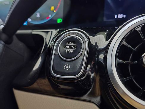 Certified 2022 Mercedes-Benz GLA 250 4MATIC image 34