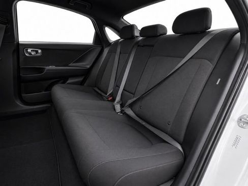 Used 2024 Hyundai Ioniq 6 SE AWD/4WD image 19