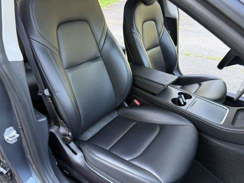 Used 2021 Tesla Model 3 Standard Range Plus RWD image 9