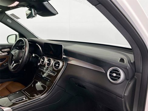 Certified 2022 Mercedes-Benz GLC 300 4MATIC image 25