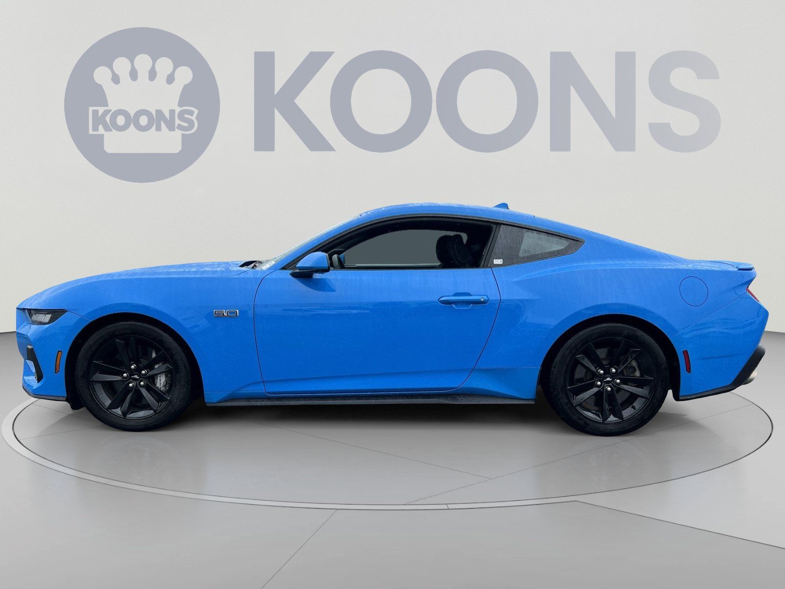 Used 2025 Ford Mustang GT RWD image 2