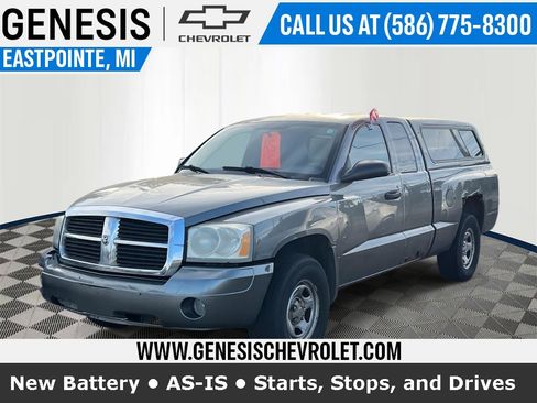 Used 2005 Dodge Dakota ST image 1