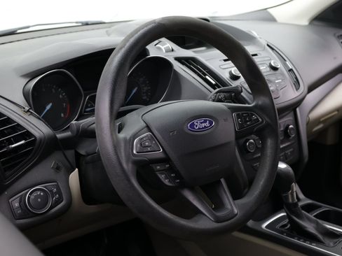 Used 2017 Ford Escape SE FWD image 10
