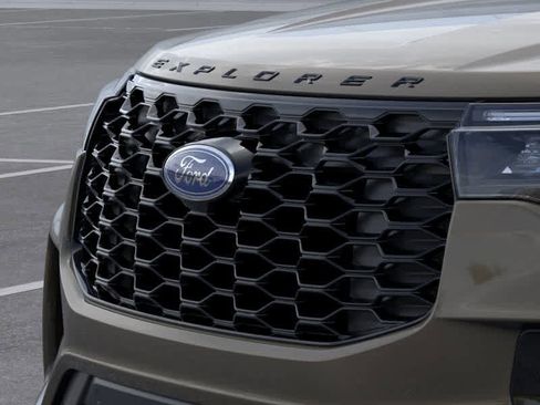 New 2026 Ford Explorer ST-Line w/ ST-Line Street Pack image 17