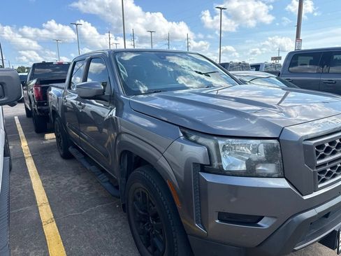 Used 2022 Nissan Frontier SV w/ Technology Package RWD image 3