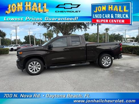 Used 2020 Chevrolet Silverado 1500 Custom w/ Custom Value Package RWD image 4