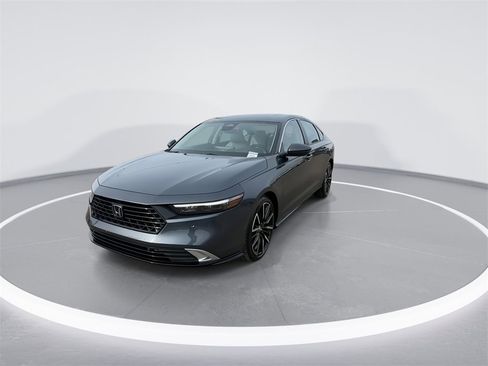 Certified 2024 Honda Accord Touring image 4