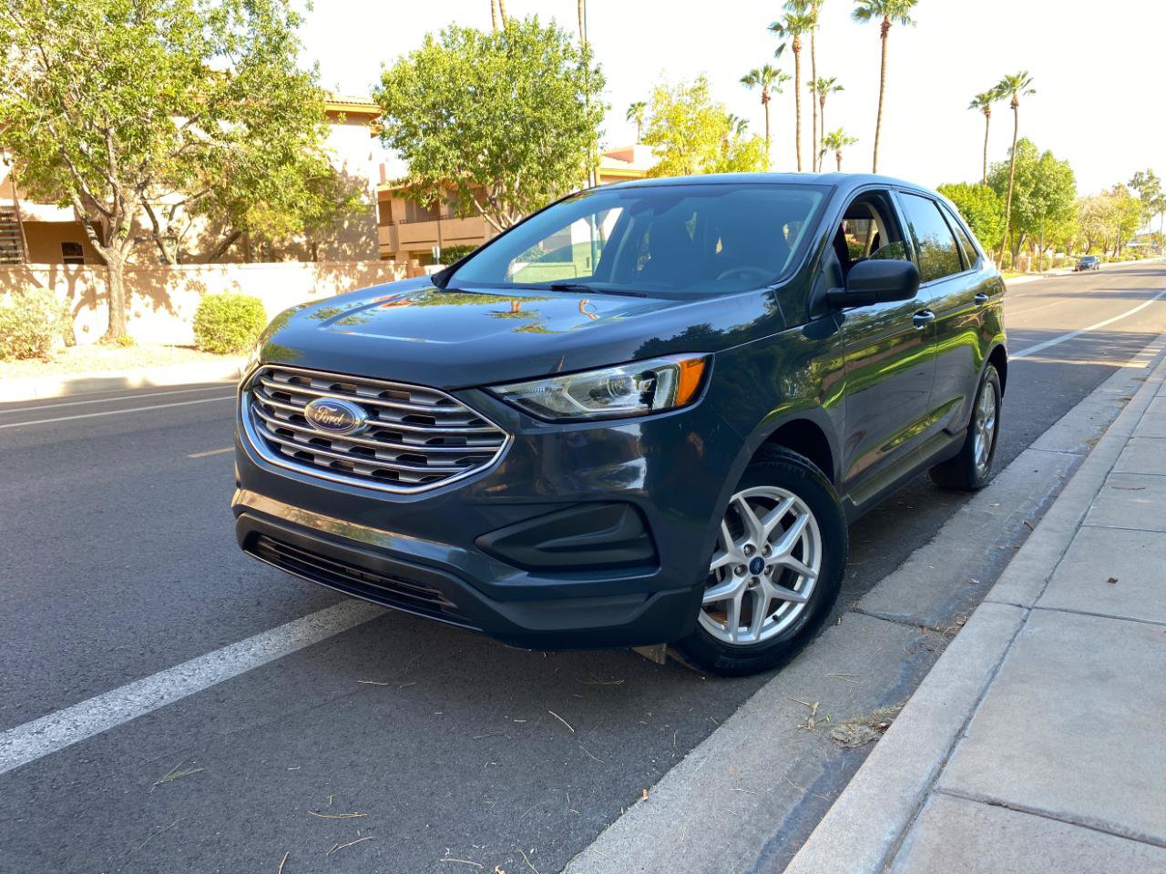 Used 2021 Ford Edge SE FWD image 2