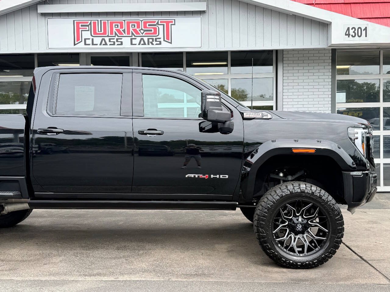 Used 2024 GMC Sierra 2500 AT4 w/ AT4 Premium Plus Package AWD/4WD image 12