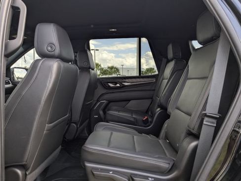 Used 2022 GMC Yukon Denali w/ Denali Premium Package AWD/4WD image 19