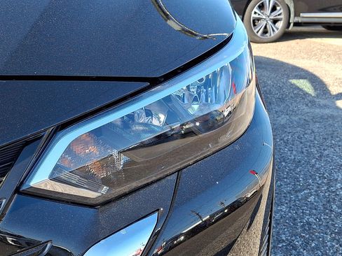 Certified 2025 Nissan Sentra SV w/ All-Weather Package FWD image 9