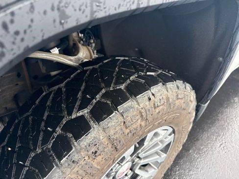 Certified 2022 GMC Sierra 1500 AT4 image 28