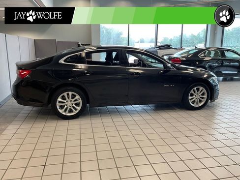 Used 2018 Chevrolet Malibu LT FWD image 5