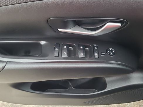 Used 2024 Hyundai Tucson SE image 12