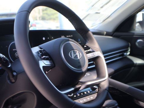 New 2026 Hyundai Elantra Limited image 25