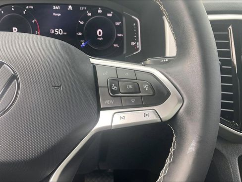 Used 2022 Volkswagen Atlas Cross Sport SE image 24