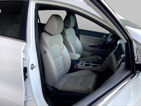 Used 2020 Kia Sportage S FWD image 9
