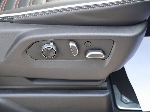 New 2025 GMC Yukon AT4 Ultimate image 46