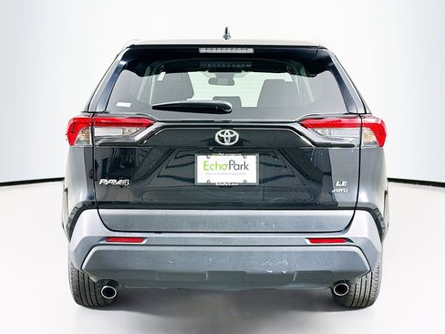 Used 2024 Toyota RAV4 LE image 7