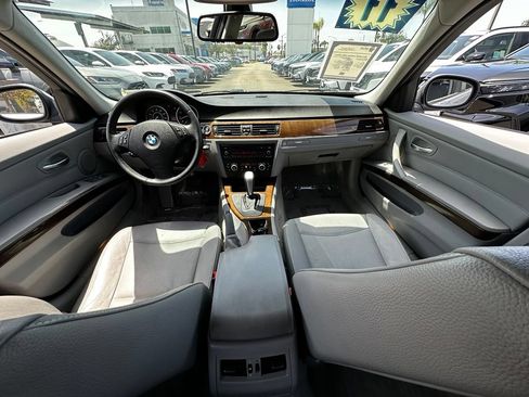 Used 2011 BMW 328i xDrive Sedan AWD/4WD image 16