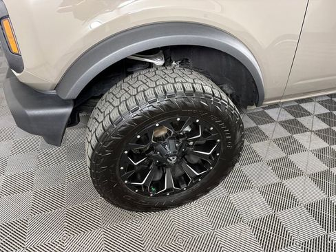 Certified 2025 Ford Bronco 2-Door AWD/4WD image 9