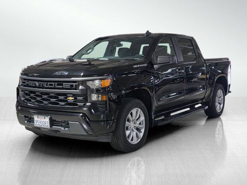 Used 2023 Chevrolet Silverado 1500 Custom AWD/4WD image 3