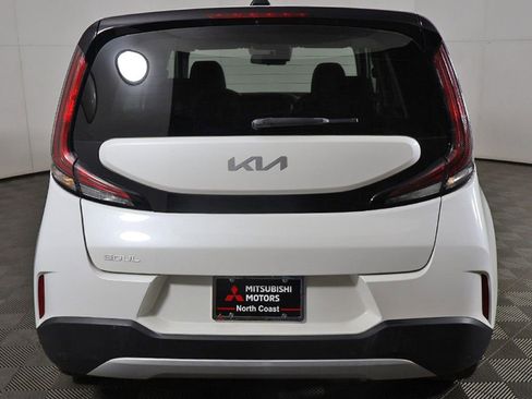 Used 2023 Kia Soul LX w/ LX Technology Package FWD image 10