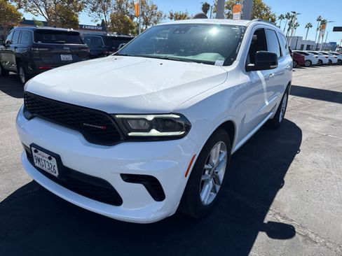 Used 2024 Dodge Durango GT RWD image 1