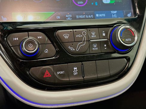 Used 2018 Chevrolet Bolt Premier w/ Driver Confidence II Package image 23